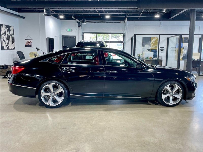 Used 2020 Honda Accord Touring image 5