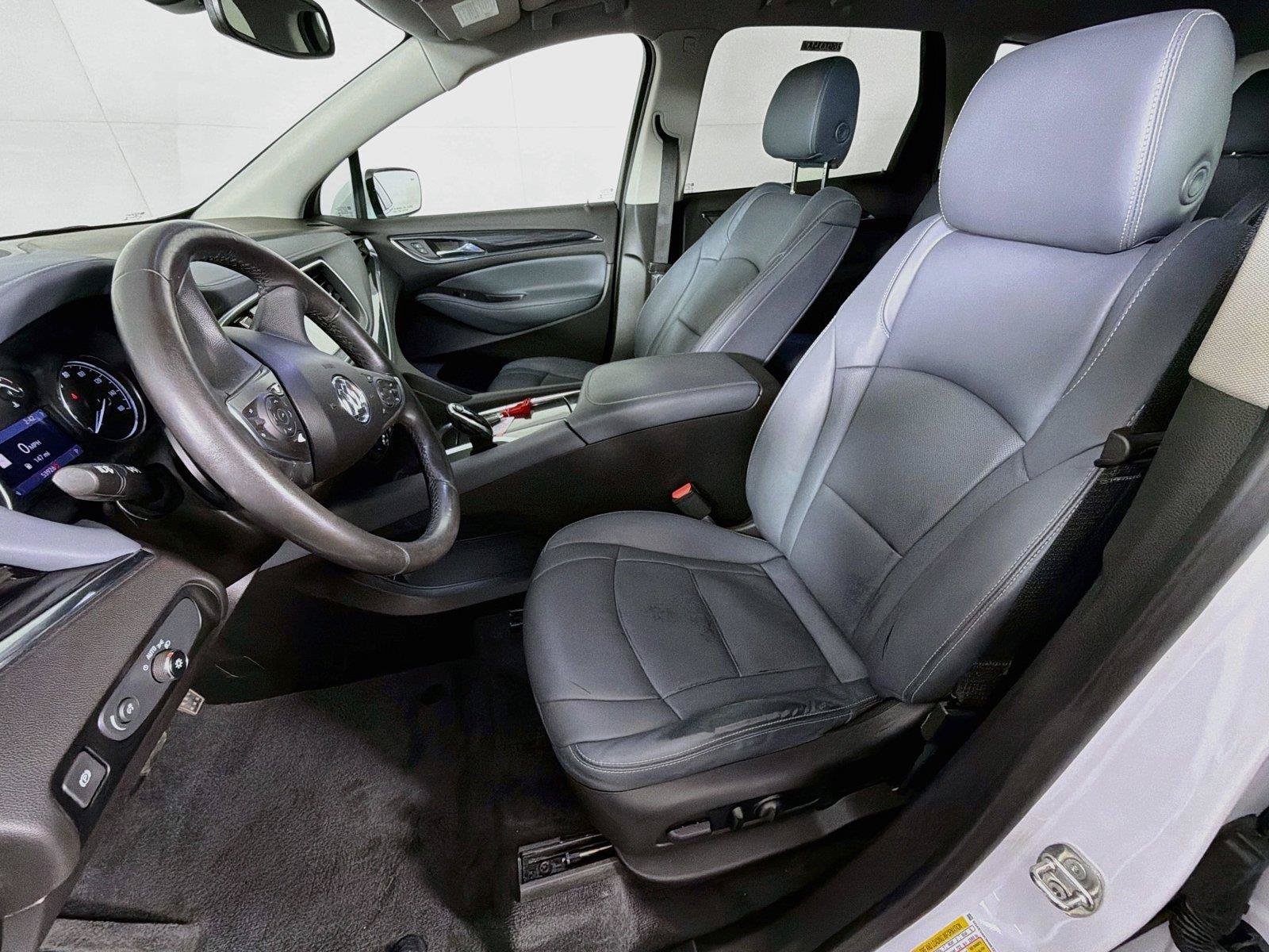 Used 2021 Buick Enclave Essence w/ Sound and Sites Package AWD/4WD image 2