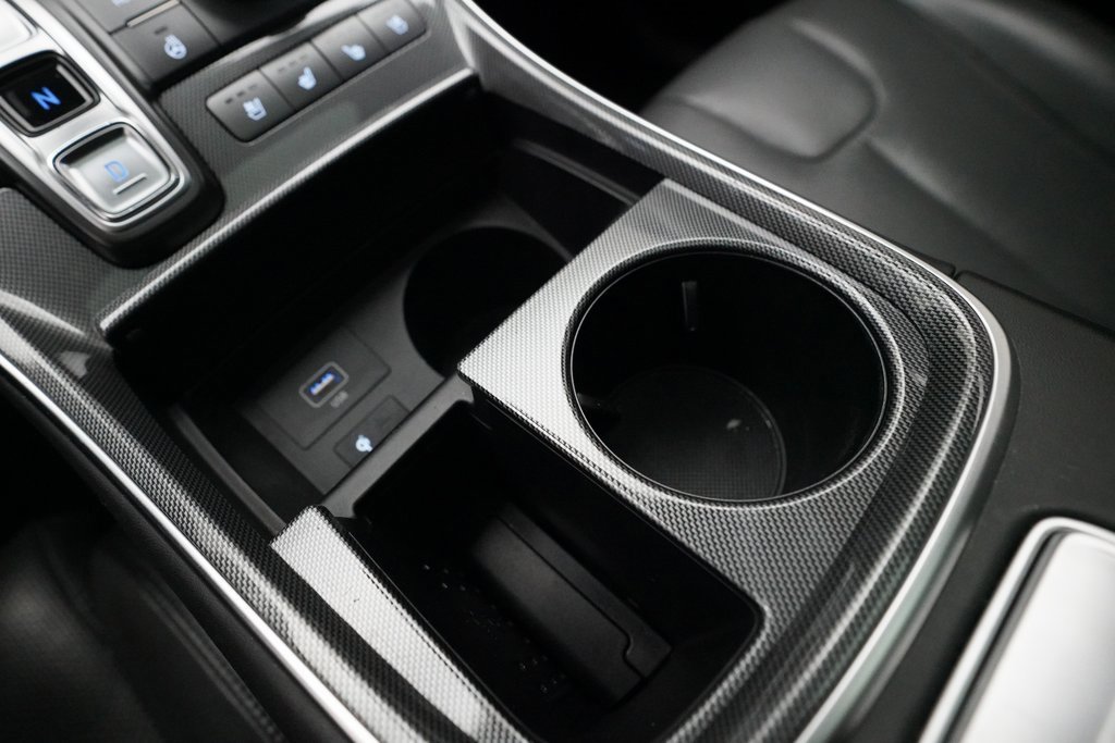 Used 2021 Hyundai Santa Fe Limited image 17