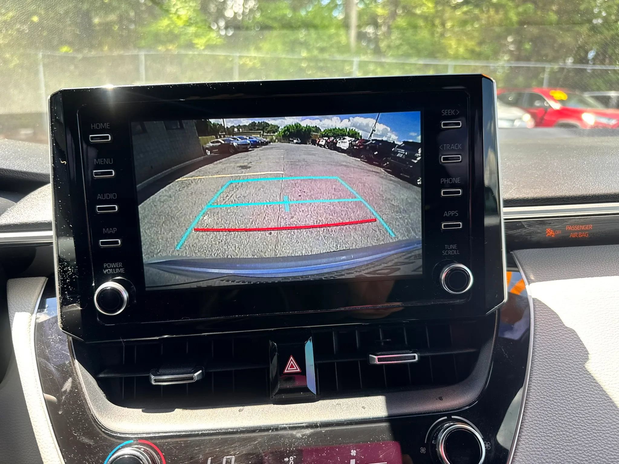 Used 2020 Toyota Corolla SE FWD image 18