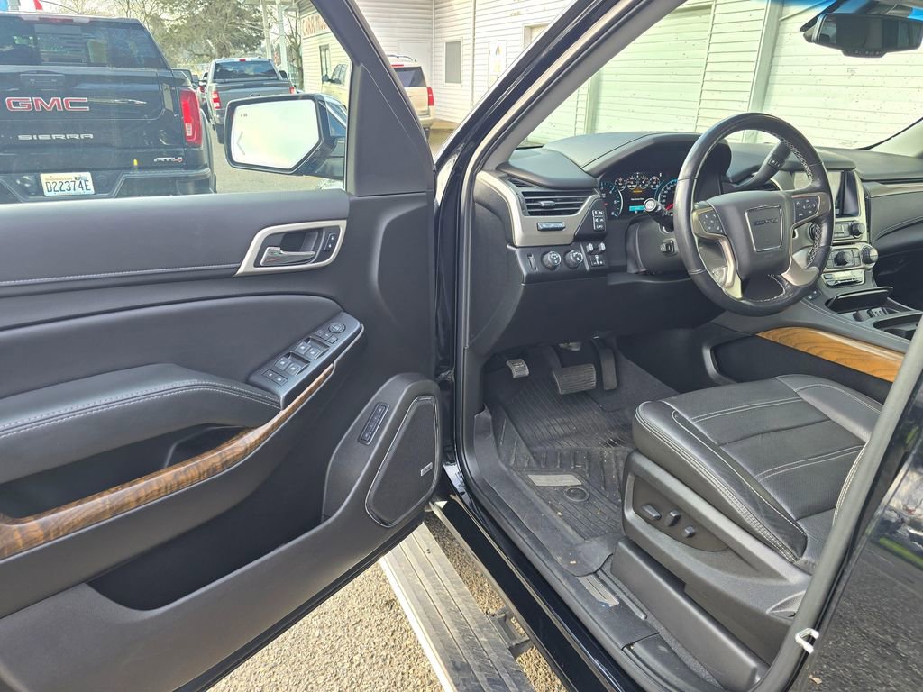 Used 2019 GMC Yukon Denali w/ Denali Ultimate Package image 23