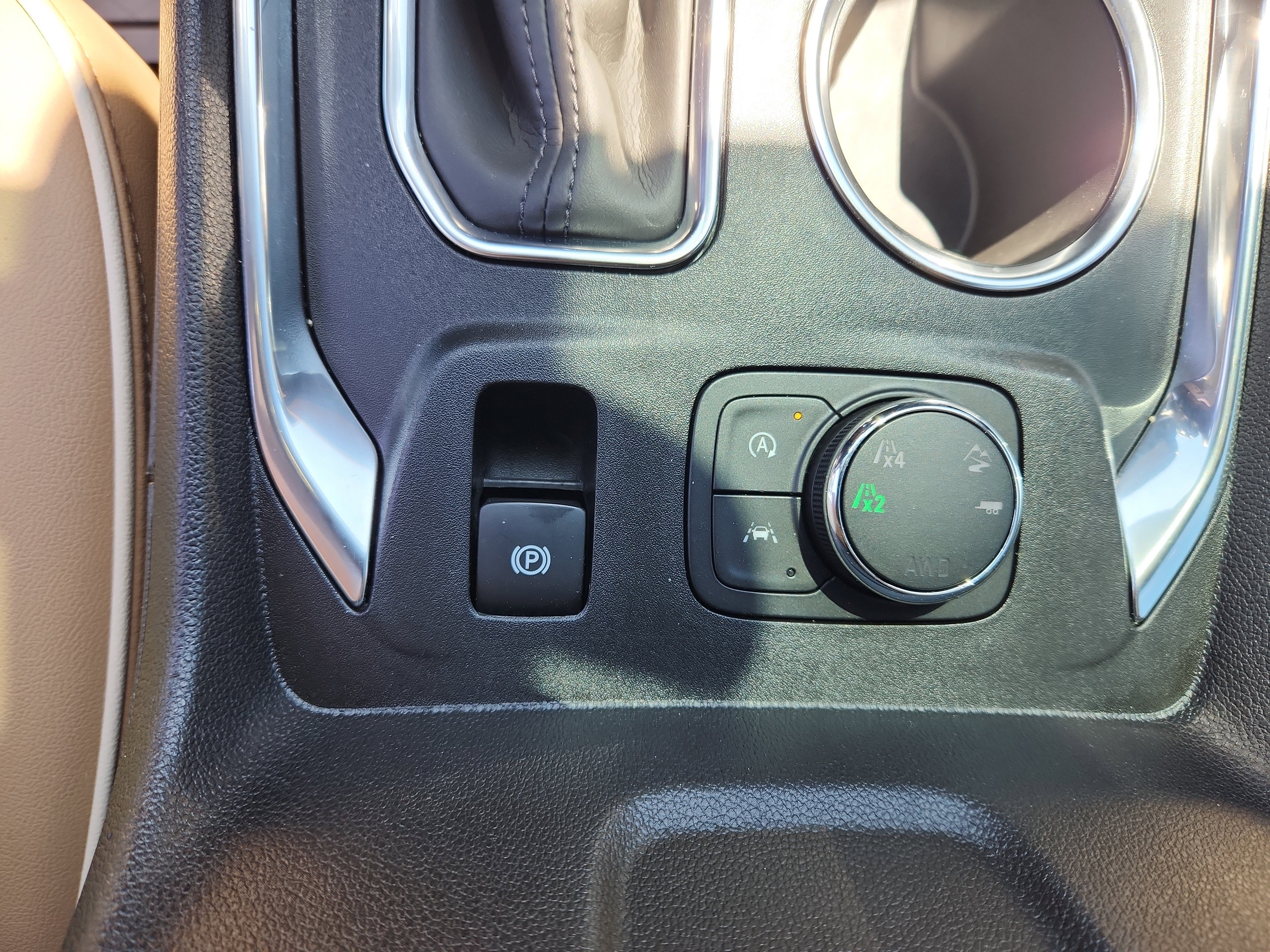 Used 2023 Chevrolet Traverse Premier w/ LPO, Floor Liner Package image 40