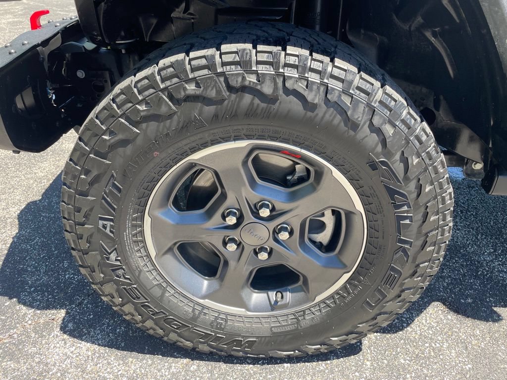 Used 2023 Jeep Gladiator Rubicon w/ LED Lighting Group AWD/4WD image 44