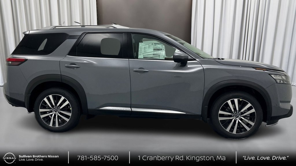 New 2025 Nissan Pathfinder Platinum w/ Cargo Package image 4