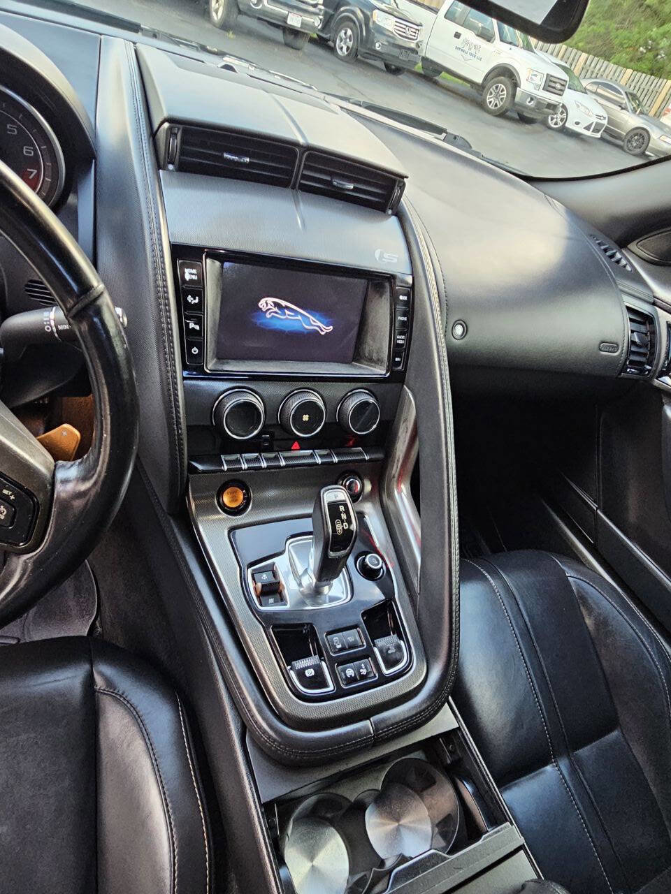 Used 2014 Jaguar F-TYPE S image 17