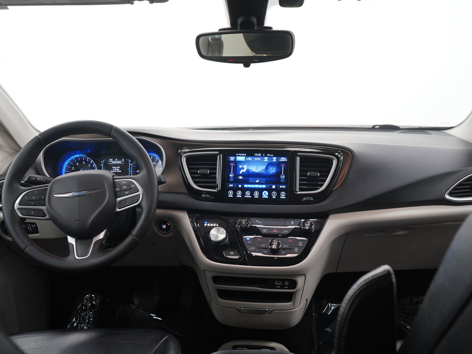 Used 2017 Chrysler Pacifica Touring-L FWD image 14