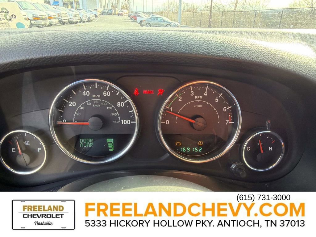 Used 2013 Jeep Wrangler Unlimited Rubicon w/ Connectivity Group image 24