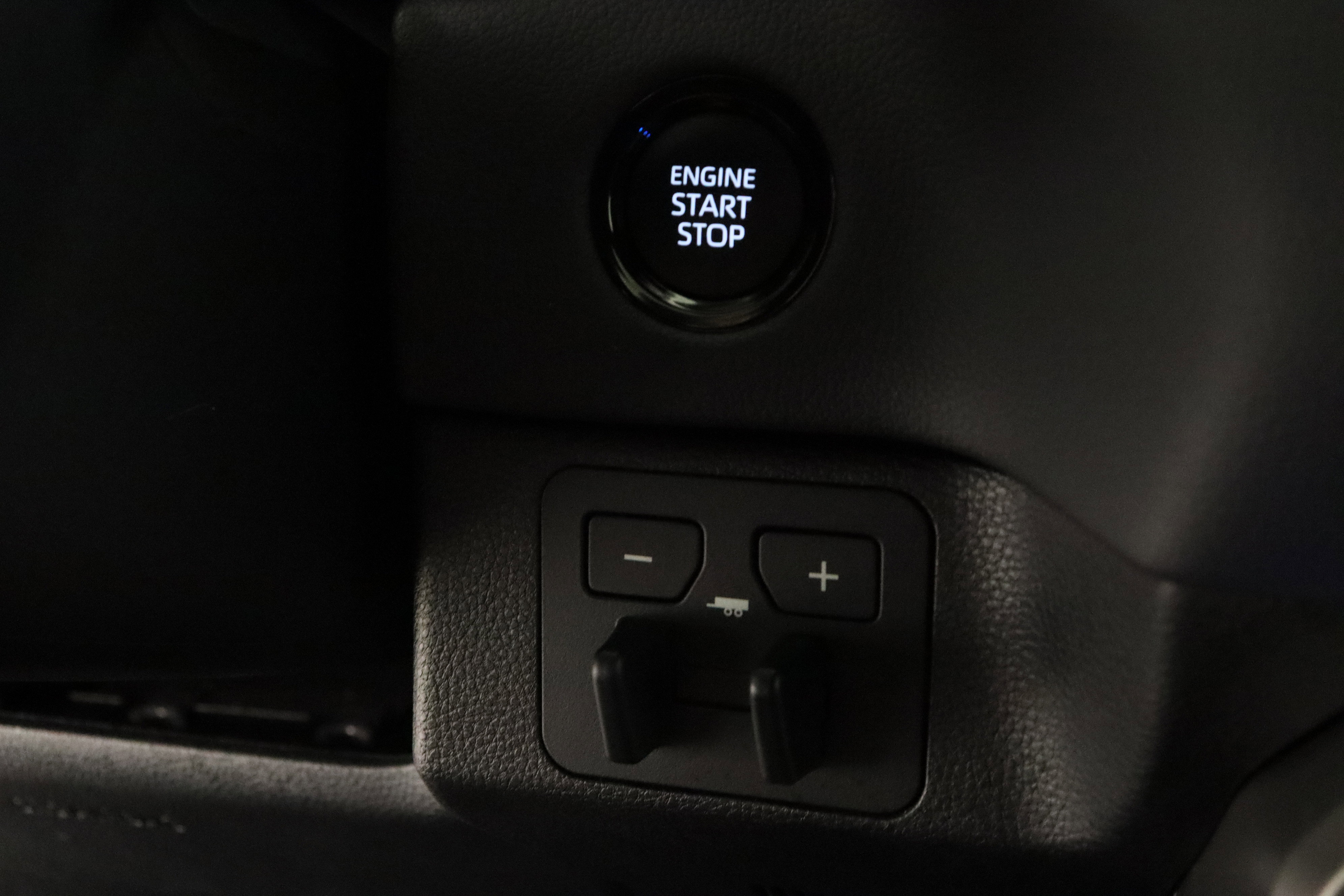 Certified 2026 Toyota Tundra Limited w/ Power Package RWD image 18