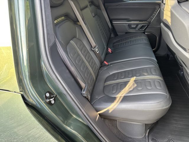 Used 2022 Rivian R1T Adventure AWD/4WD image 17