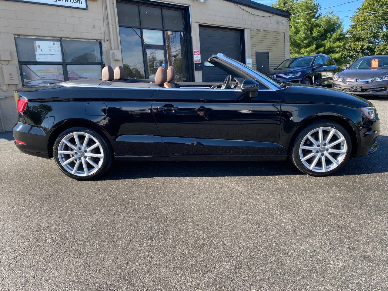 Used 2016 Audi A3 2.0T Premium Plus w/ Technology Package AWD/4WD image 2