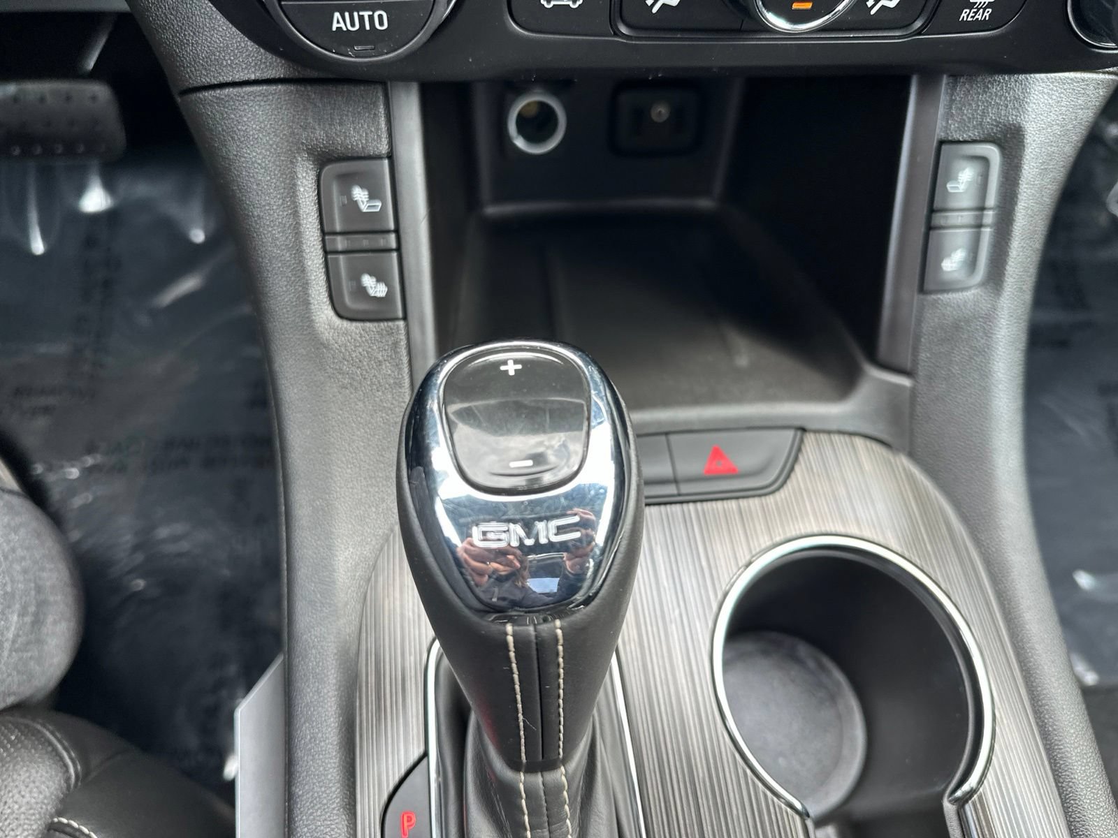Used 2018 GMC Acadia SLT AWD/4WD image 71