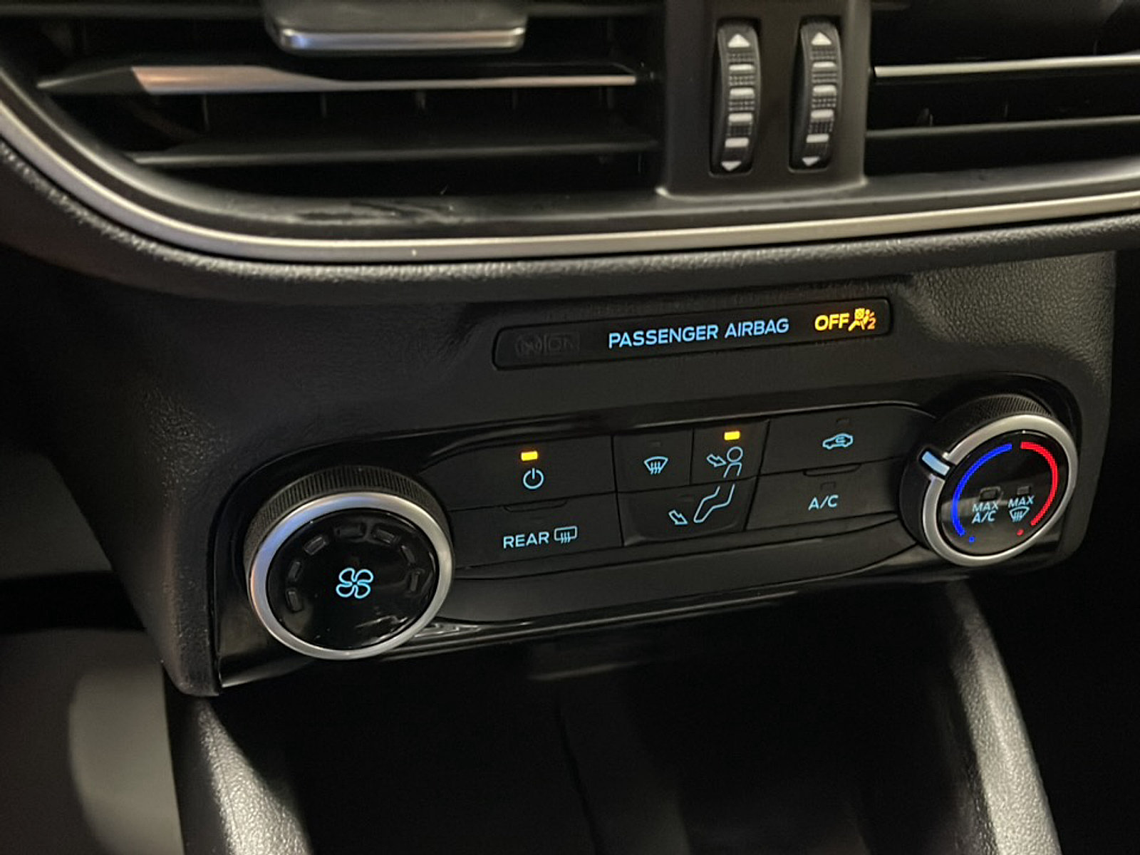 Used 2022 Ford Escape SE AWD/4WD image 11