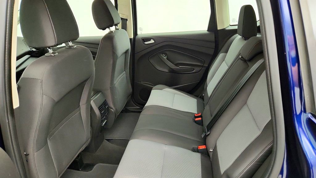 Used 2017 Ford C-MAX SE w/ Cold Weather Package FWD image 19