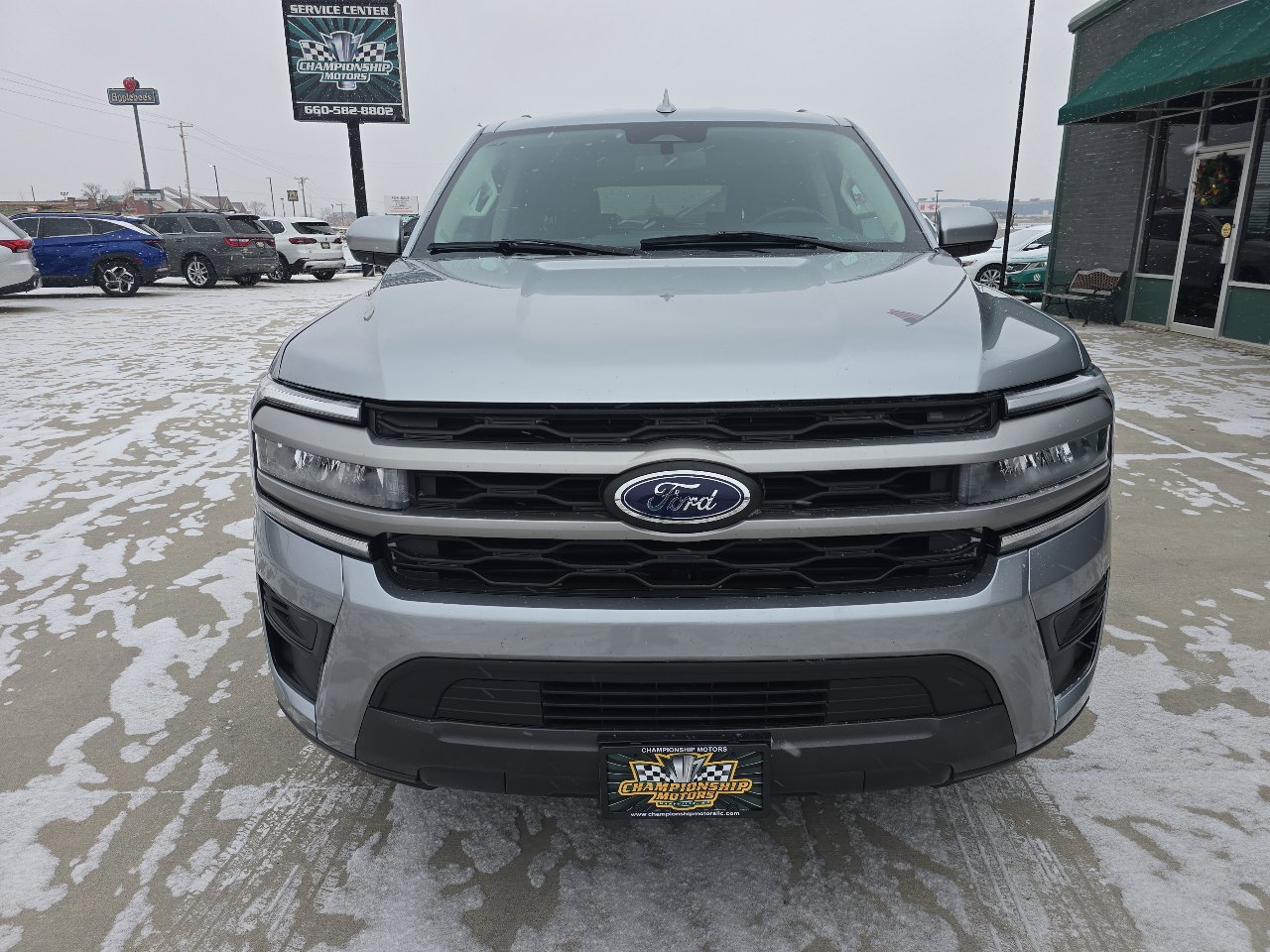 Used 2024 Ford Expedition Max XLT image 13