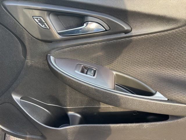 Used 2023 Chevrolet Malibu LT image 41