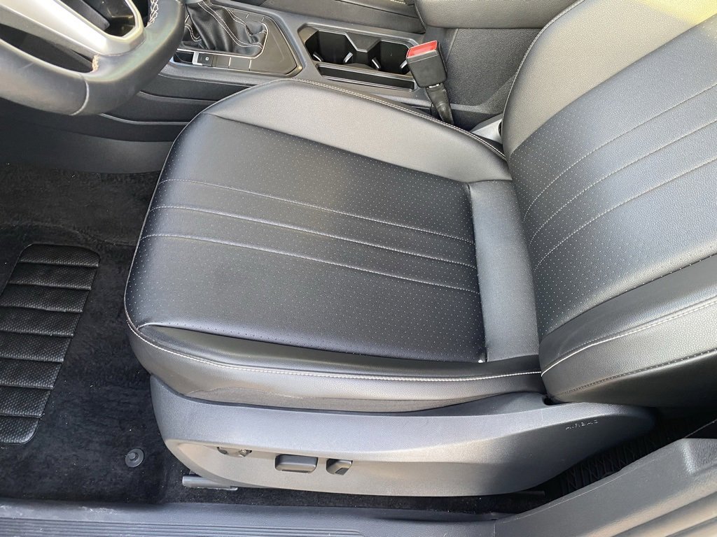 Used 2022 Volkswagen Tiguan SE image 10