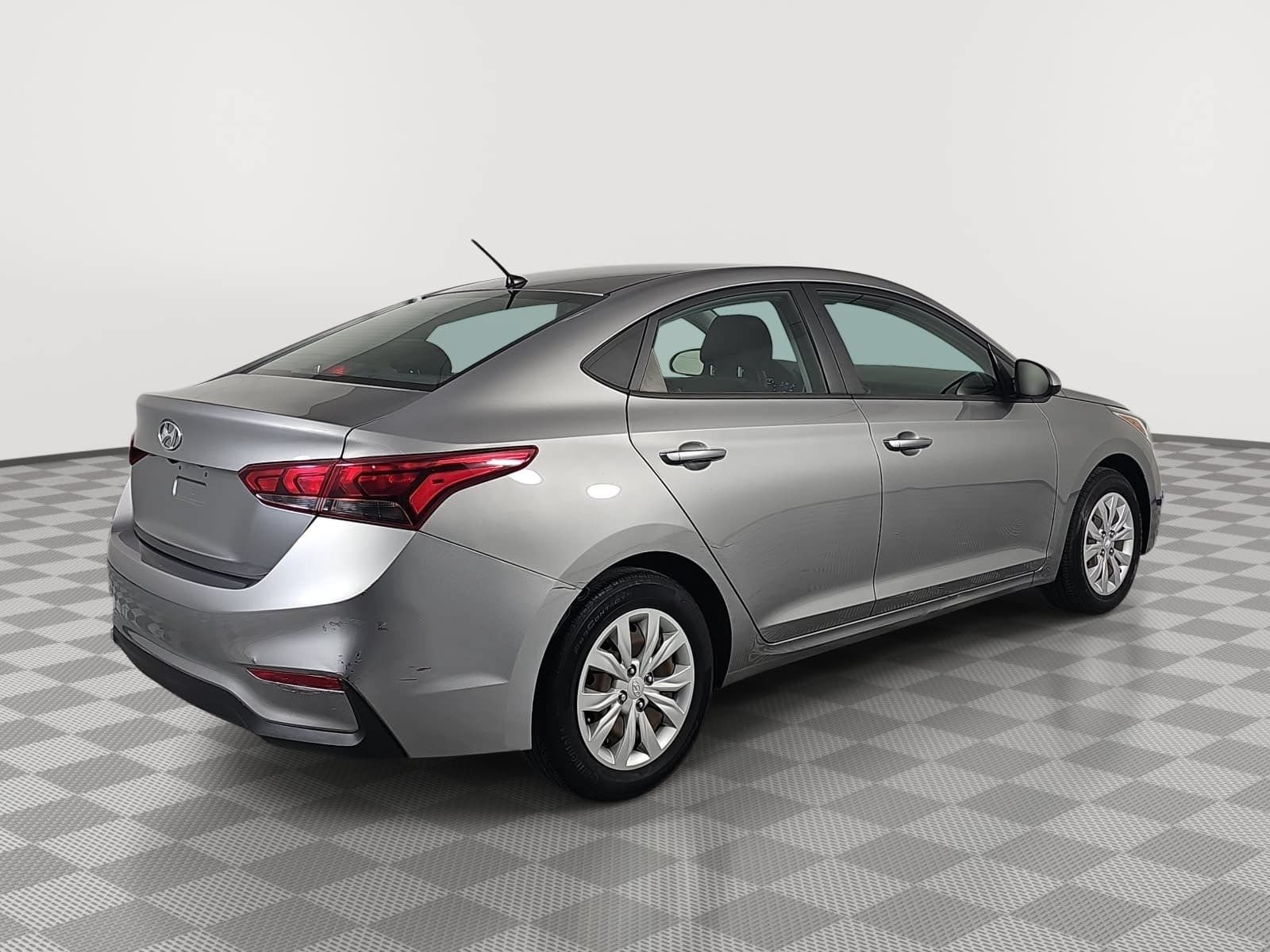 Used 2021 Hyundai Accent SE FWD image 8