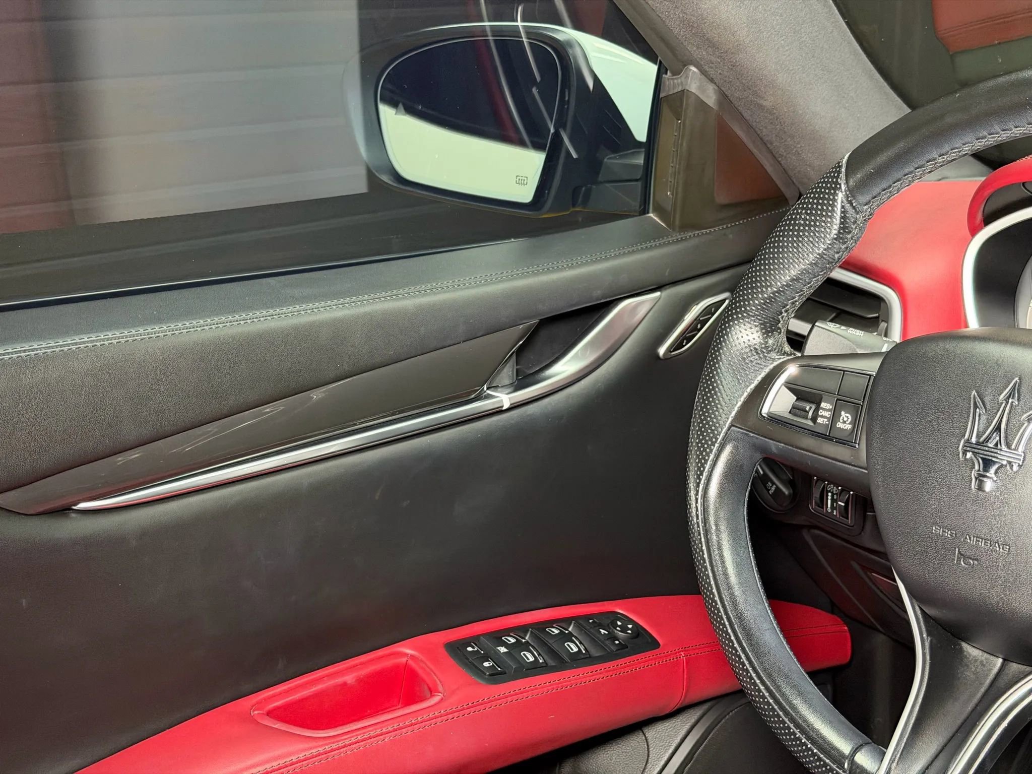 Used 2018 Maserati Ghibli S image 28