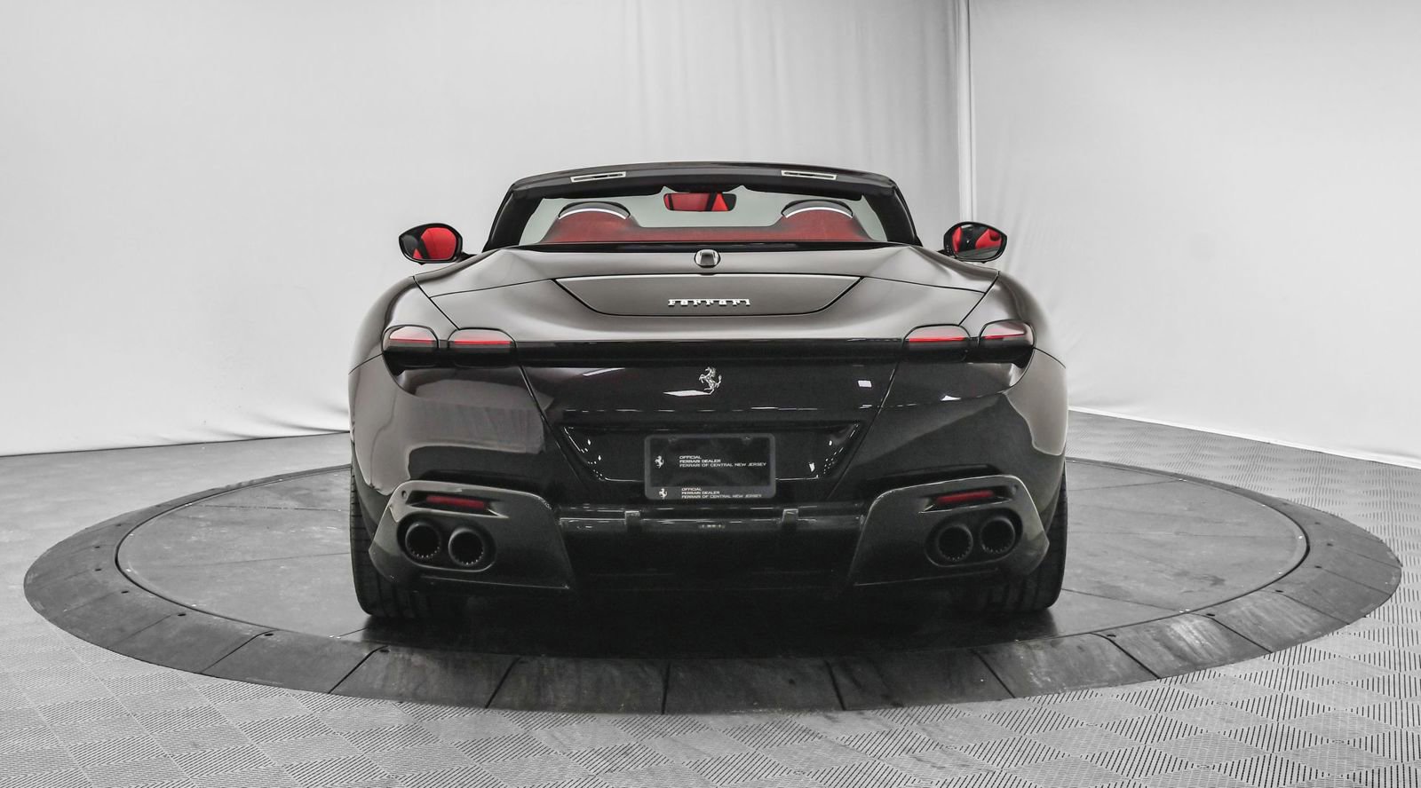 Used 2024 Ferrari Roma Spider image 7