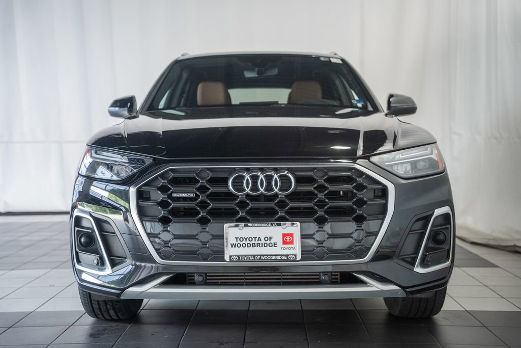Used 2023 Audi Q5 2.0T Premium w/ Convenience Package AWD/4WD image 2