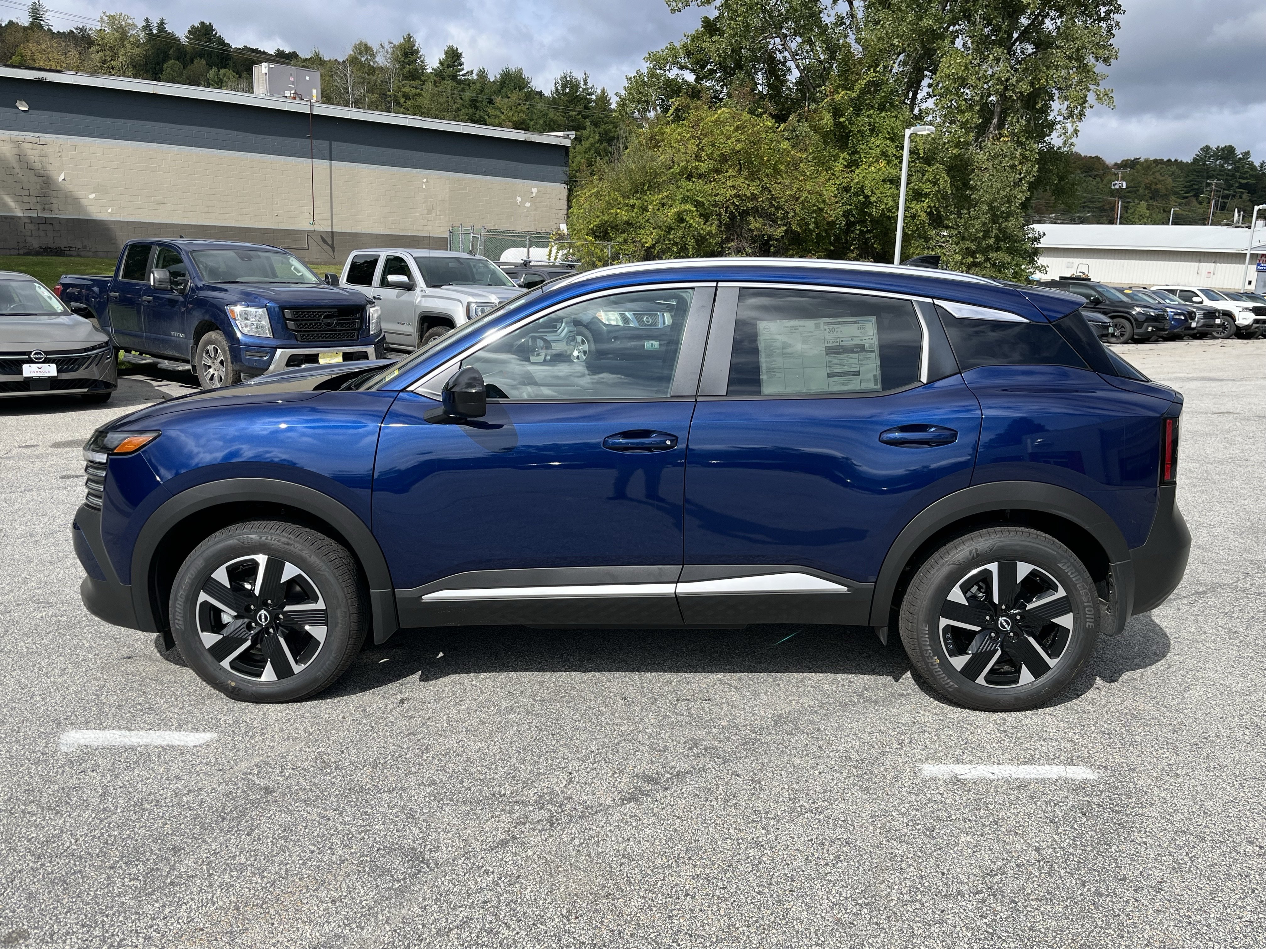 New 2026 Nissan Kicks SV AWD/4WD image 5