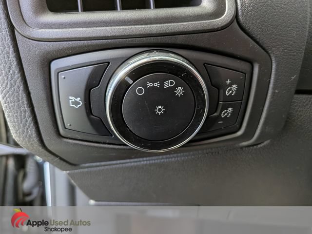 Used 2014 Ford Focus SE w/ SE Winter Package FWD image 23