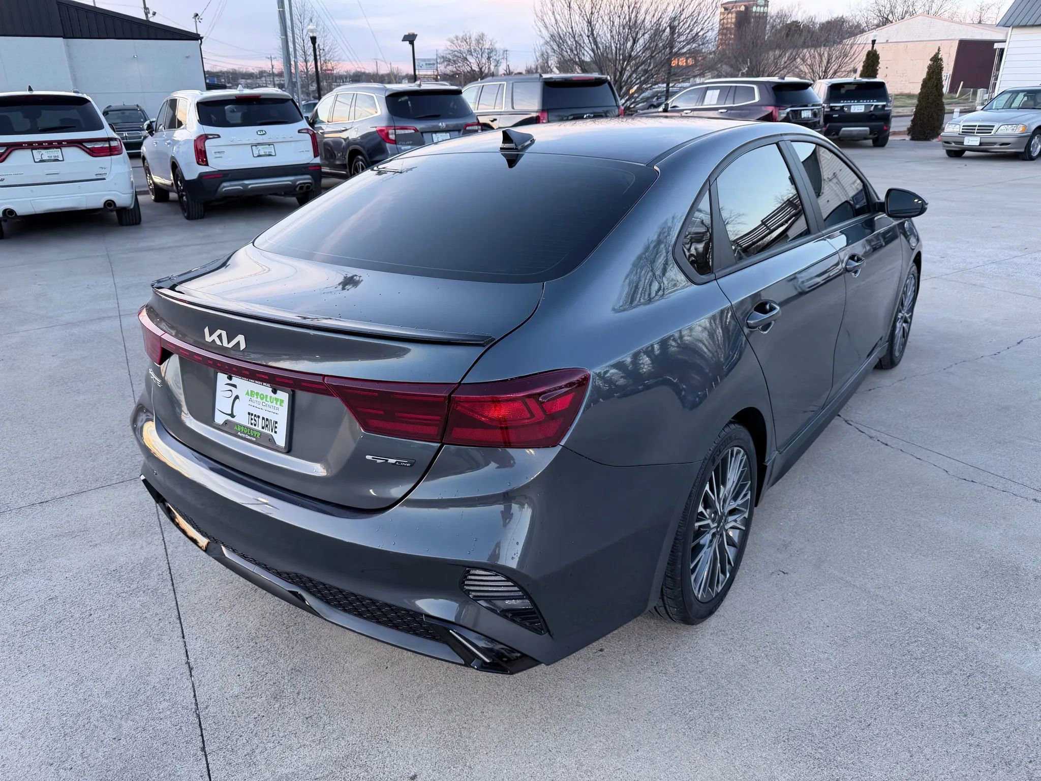 Used 2023 Kia Forte GT-Line w/ GT-Line Premium Package FWD image 6