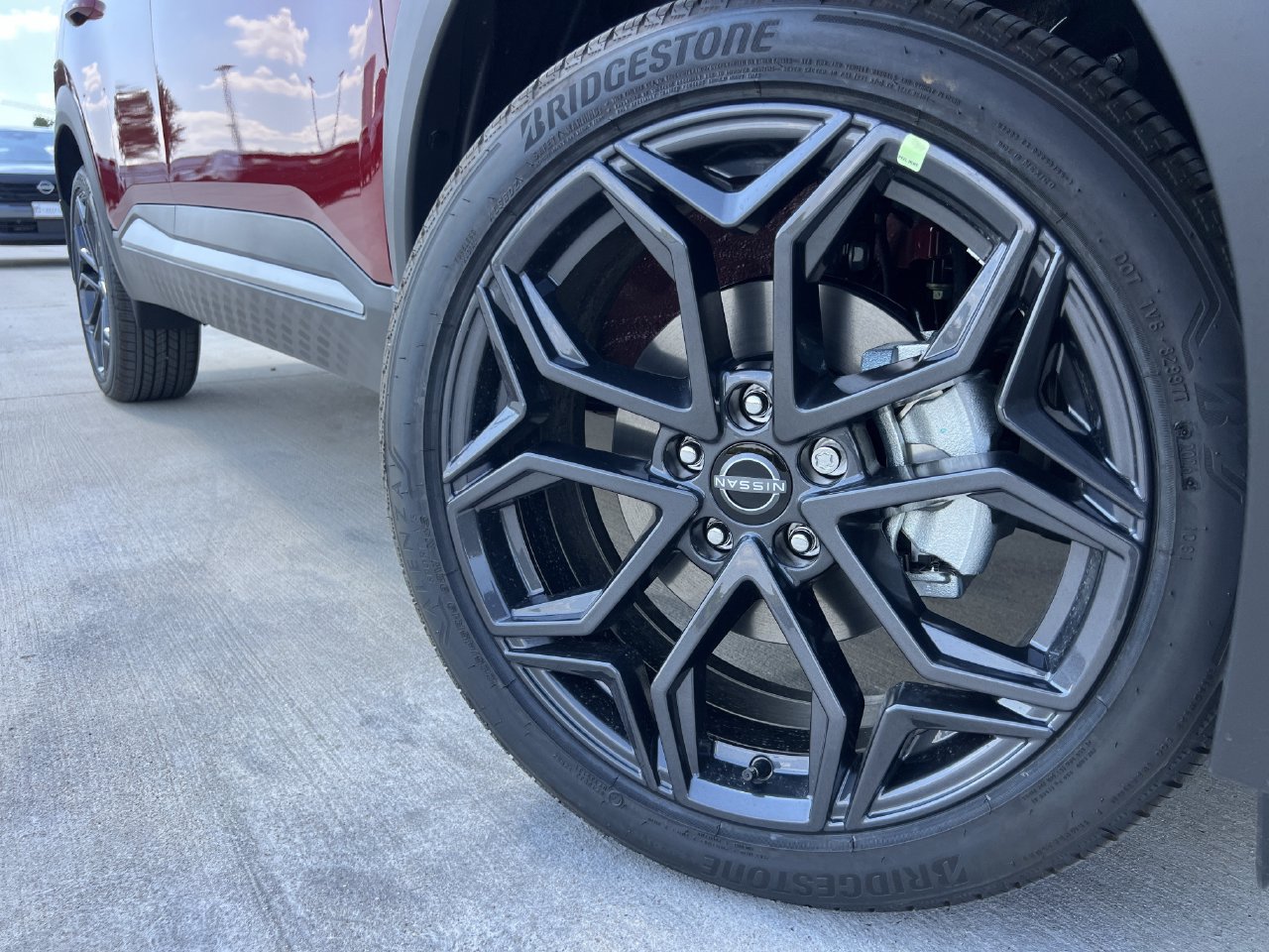 New 2027 Nissan Kicks SR FWD image 7