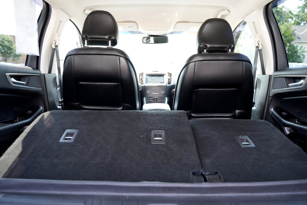 Used 2019 Ford Edge SEL w/ Equipment Group 201A image 20