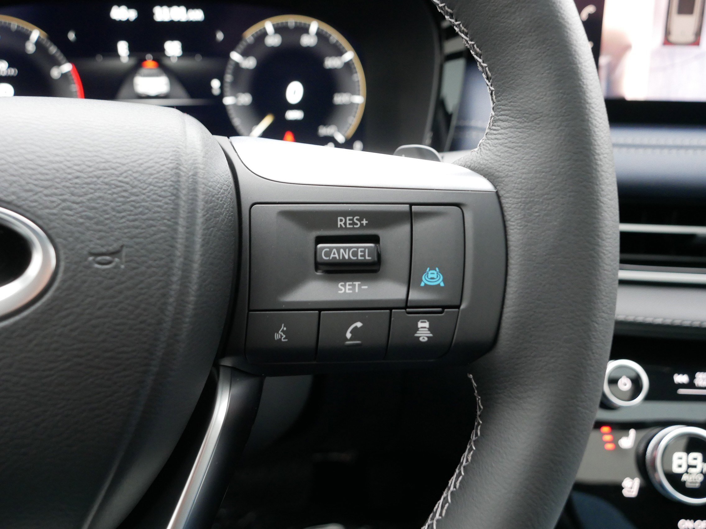 Certified 2026 INFINITI QX60 Sport w/ Dark Cargo Package image 30