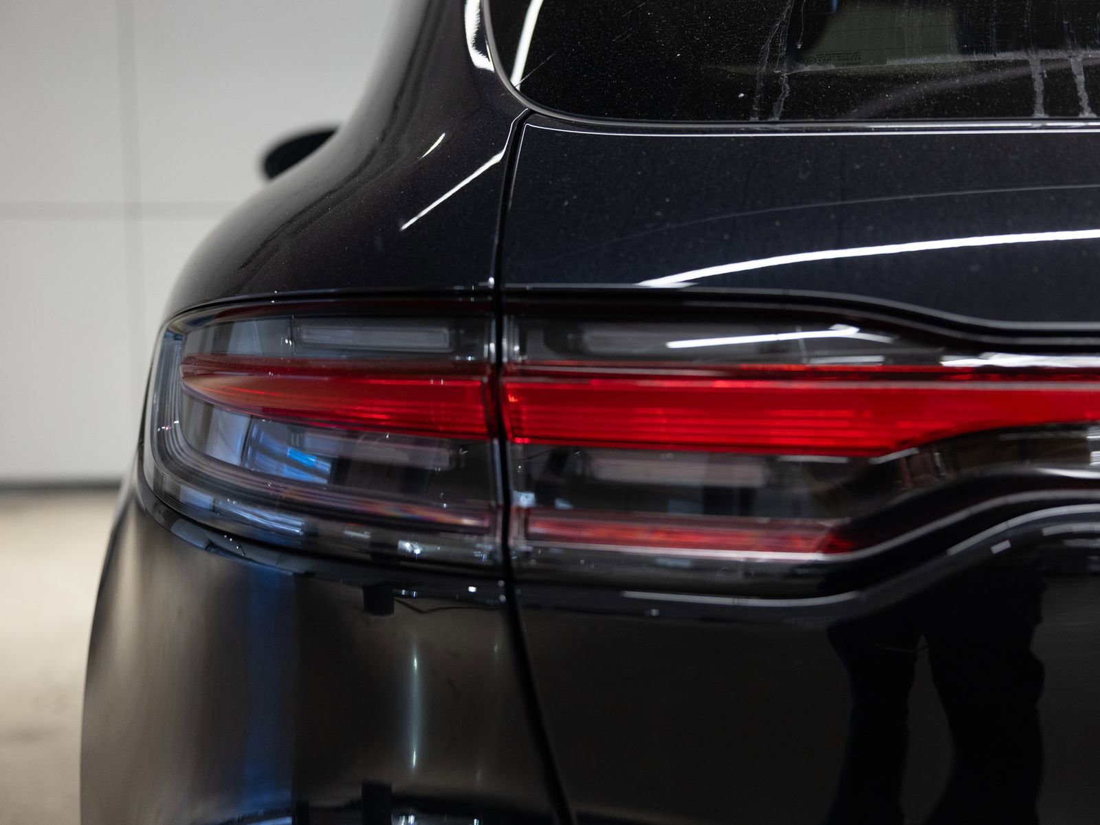 Certified 2025 Porsche Macan S image 20