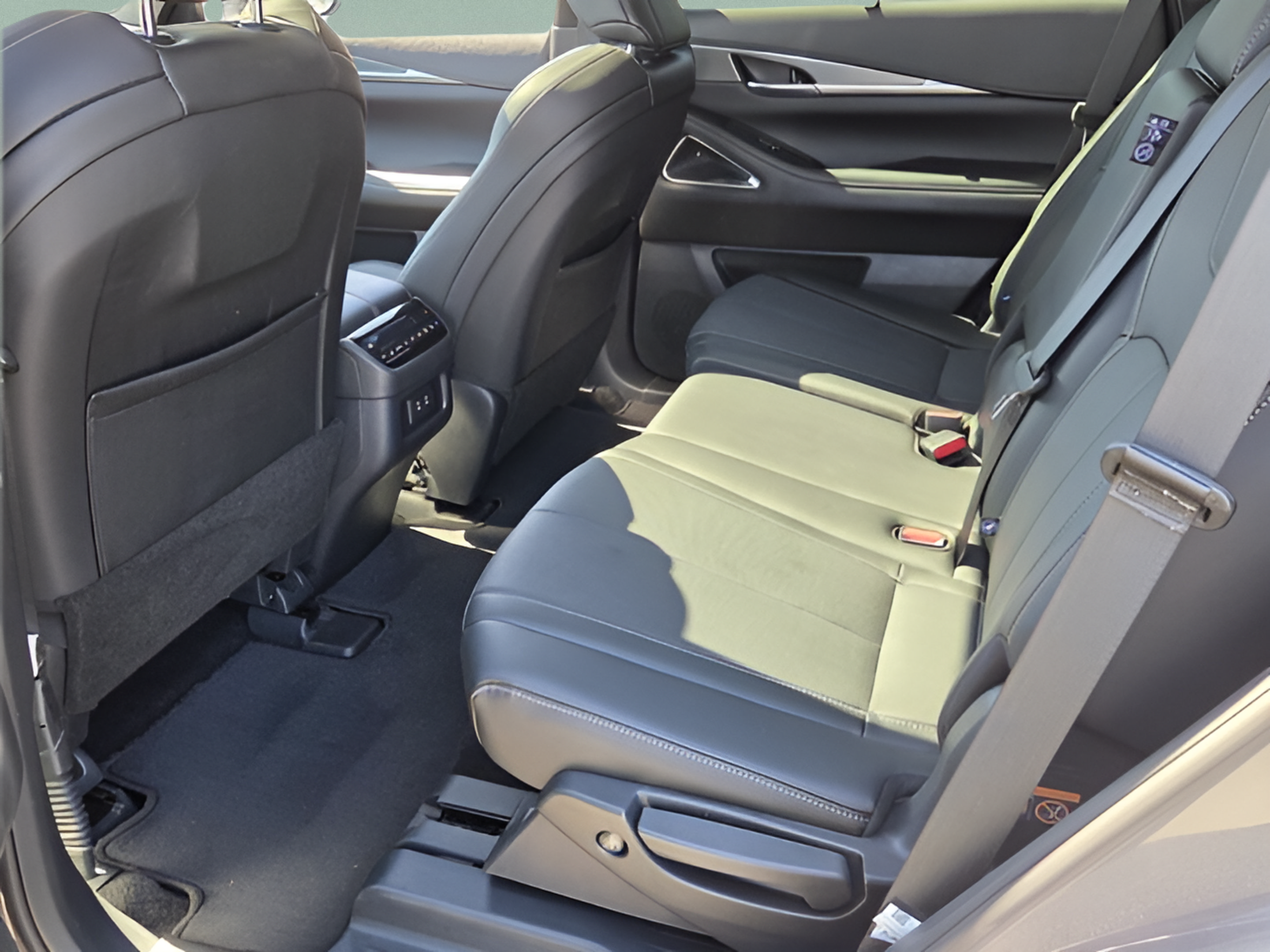 Used 2026 INFINITI QX60 Luxe AWD/4WD image 9