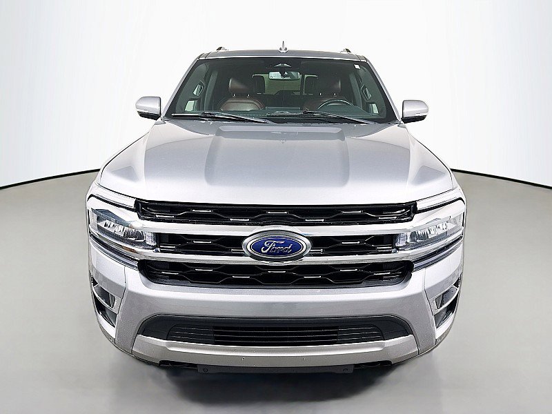 Used 2023 Ford Expedition Limited image 2
