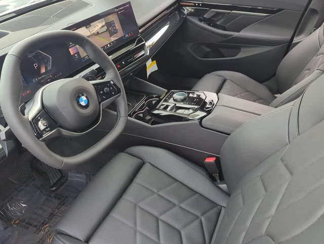 Used 2026 BMW 530i w/ Premium Package RWD image 17