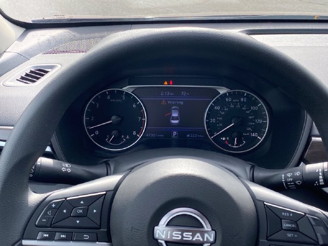 Used 2025 Nissan Altima 2.5 SV FWD image 9