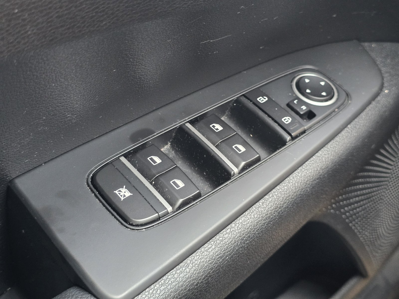 Used 2024 Kia Forte LXS w/ LXS Technology Package FWD image 23