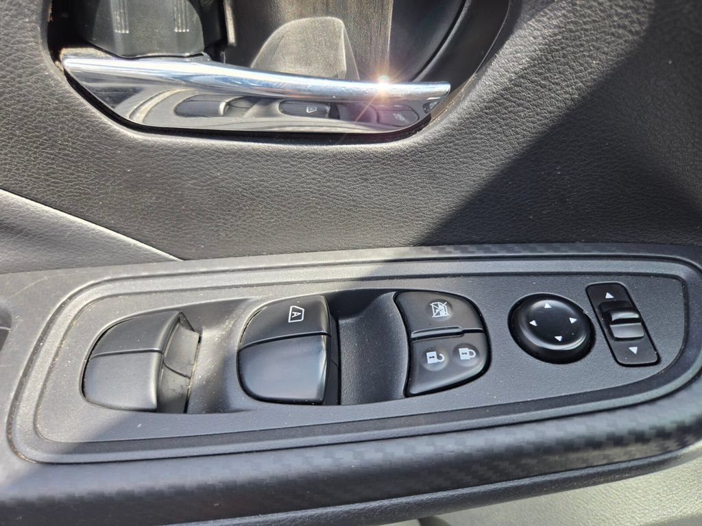 Certified 2025 Nissan Versa SV FWD image 35