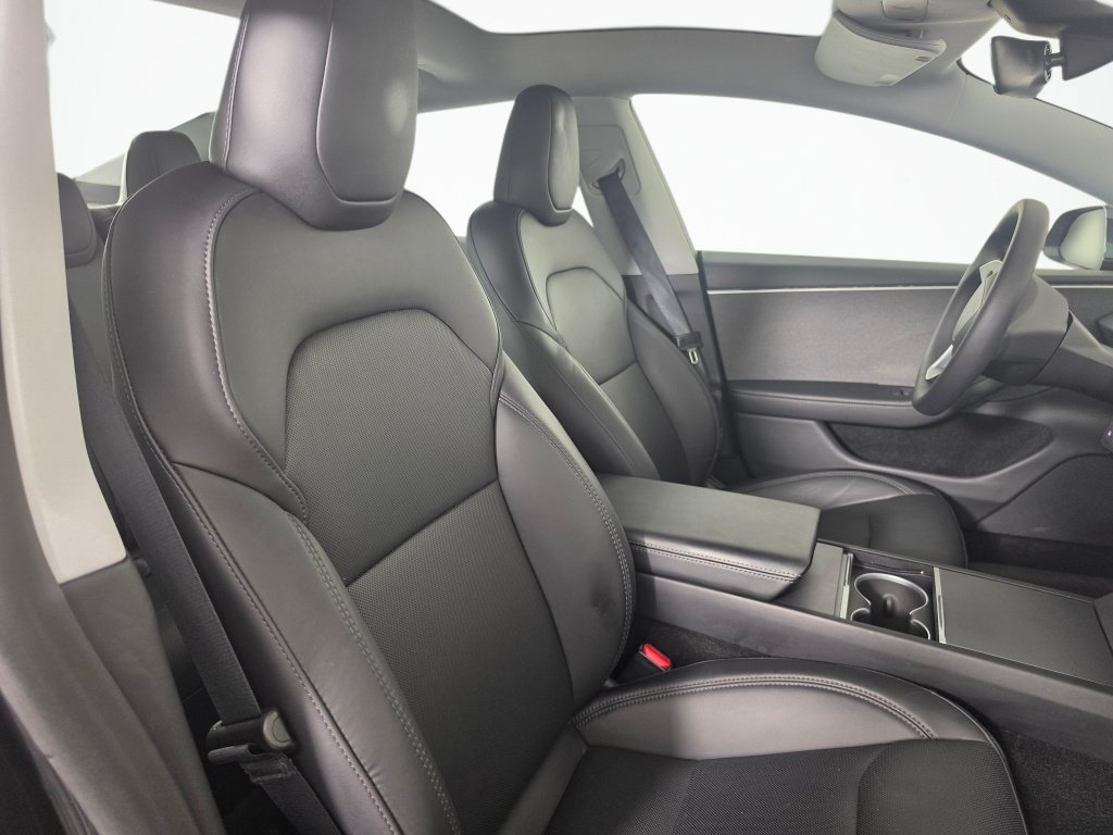 Used 2025 Tesla Model 3 Long Range RWD image 34