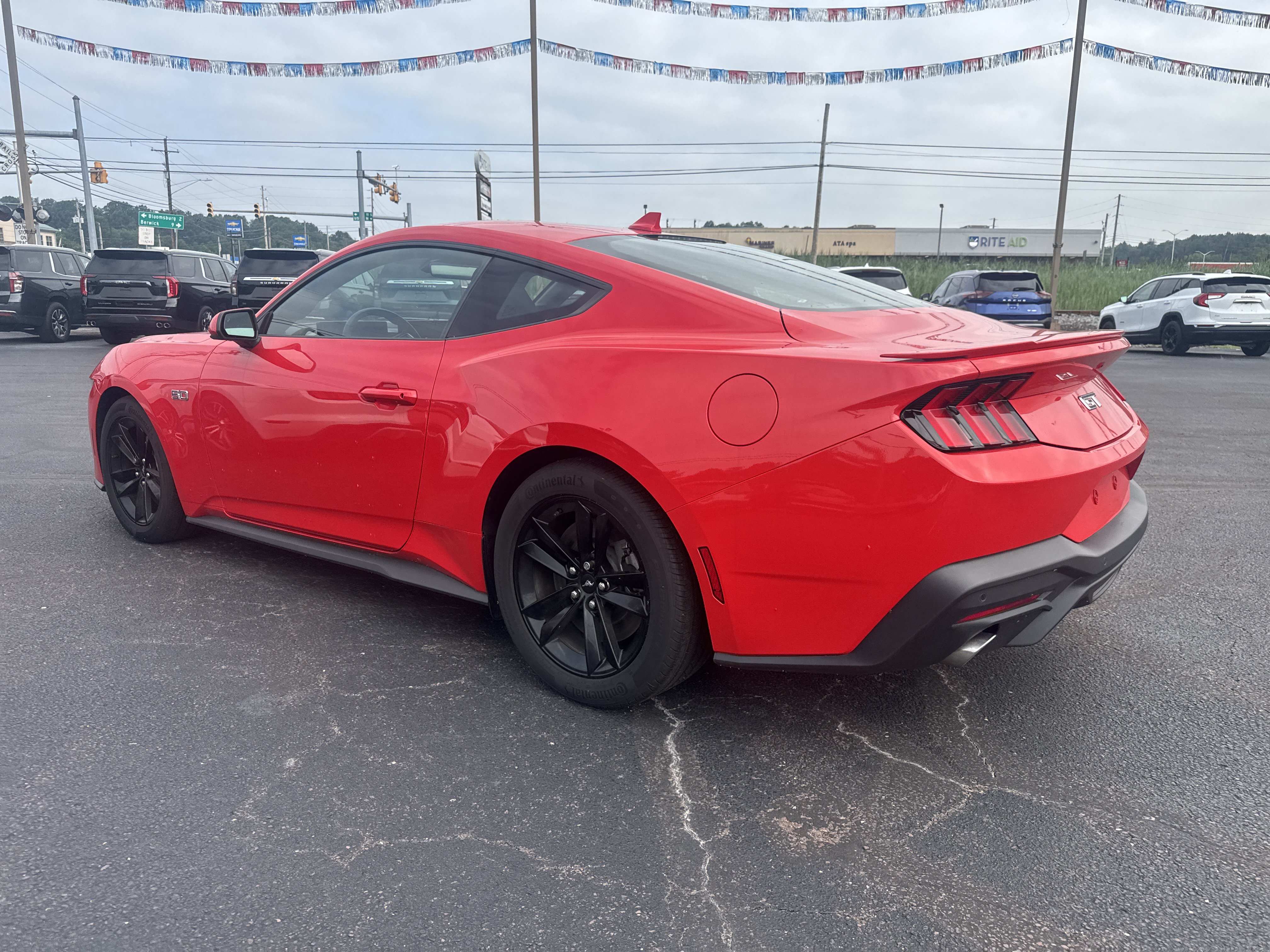 Used 2025 Ford Mustang GT RWD image 5
