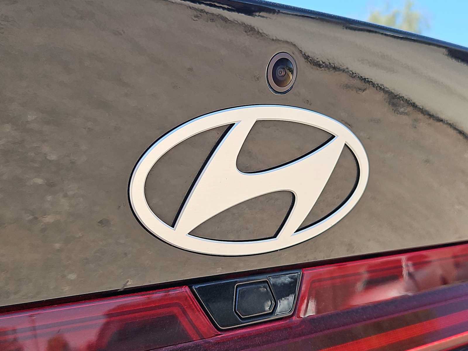 Certified 2025 Hyundai Elantra SEL FWD image 11