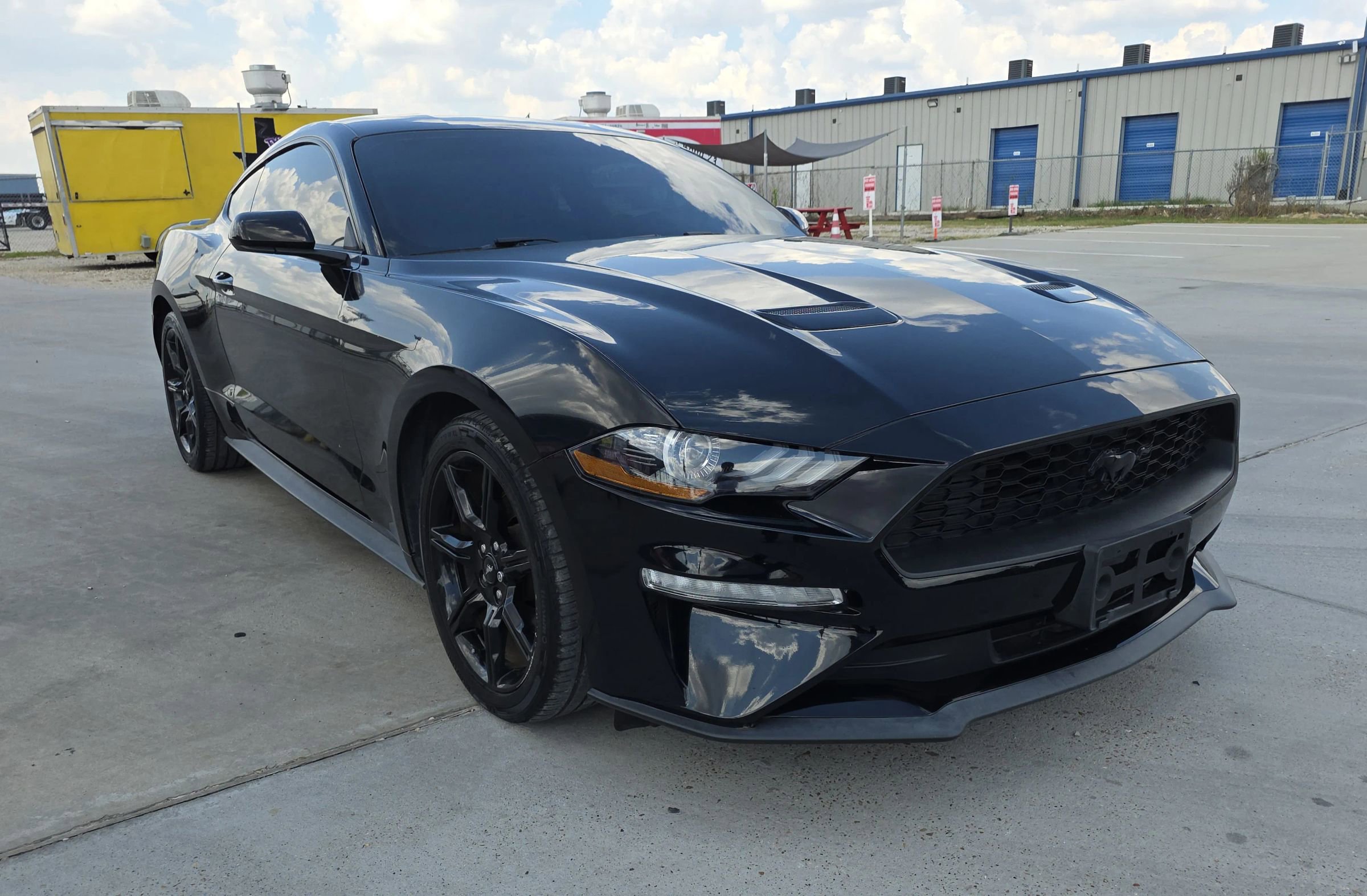 Used 2019 Ford Mustang Coupe w/ Black Accent Package image 6