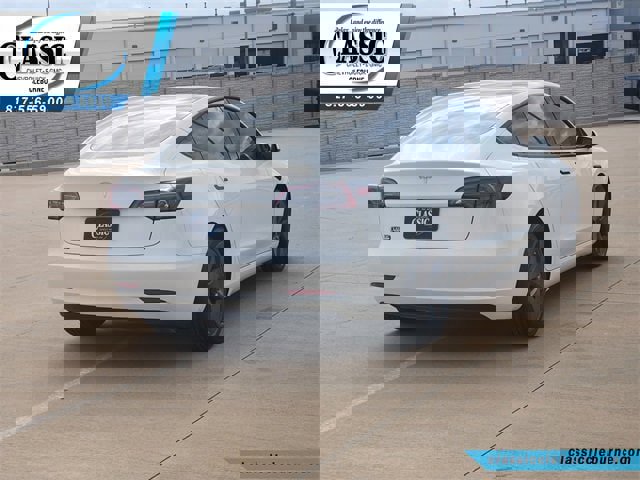 Used 2023 Tesla Model 3 Standard Range image 9