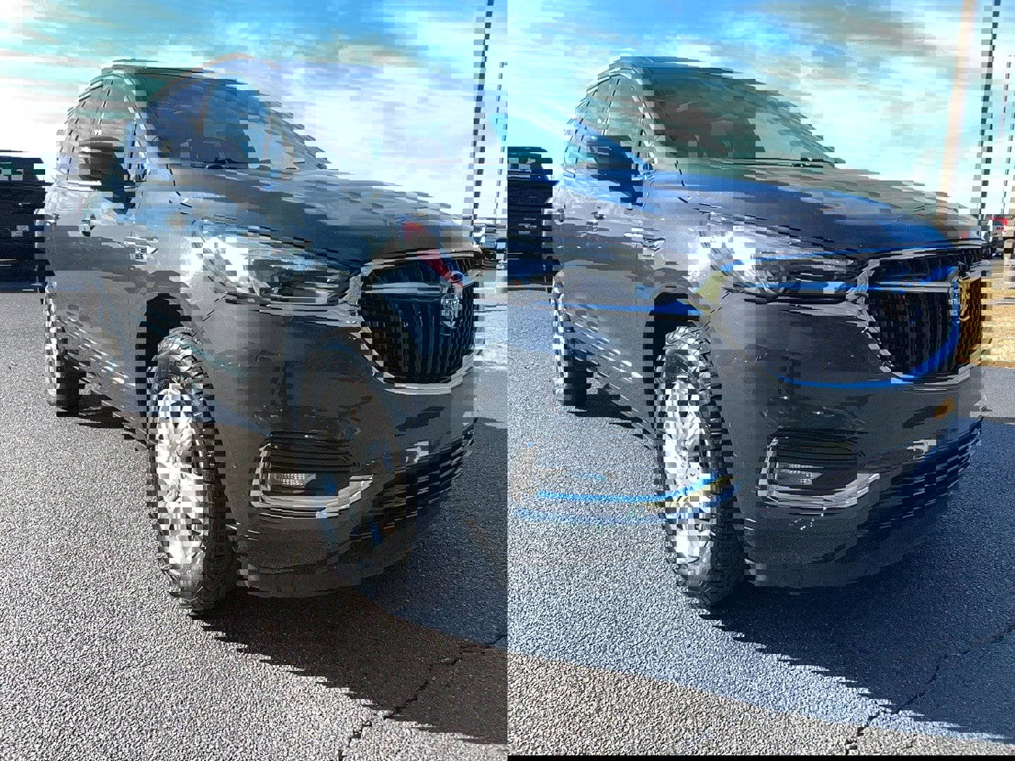 Used 2020 Buick Enclave Essence image 3