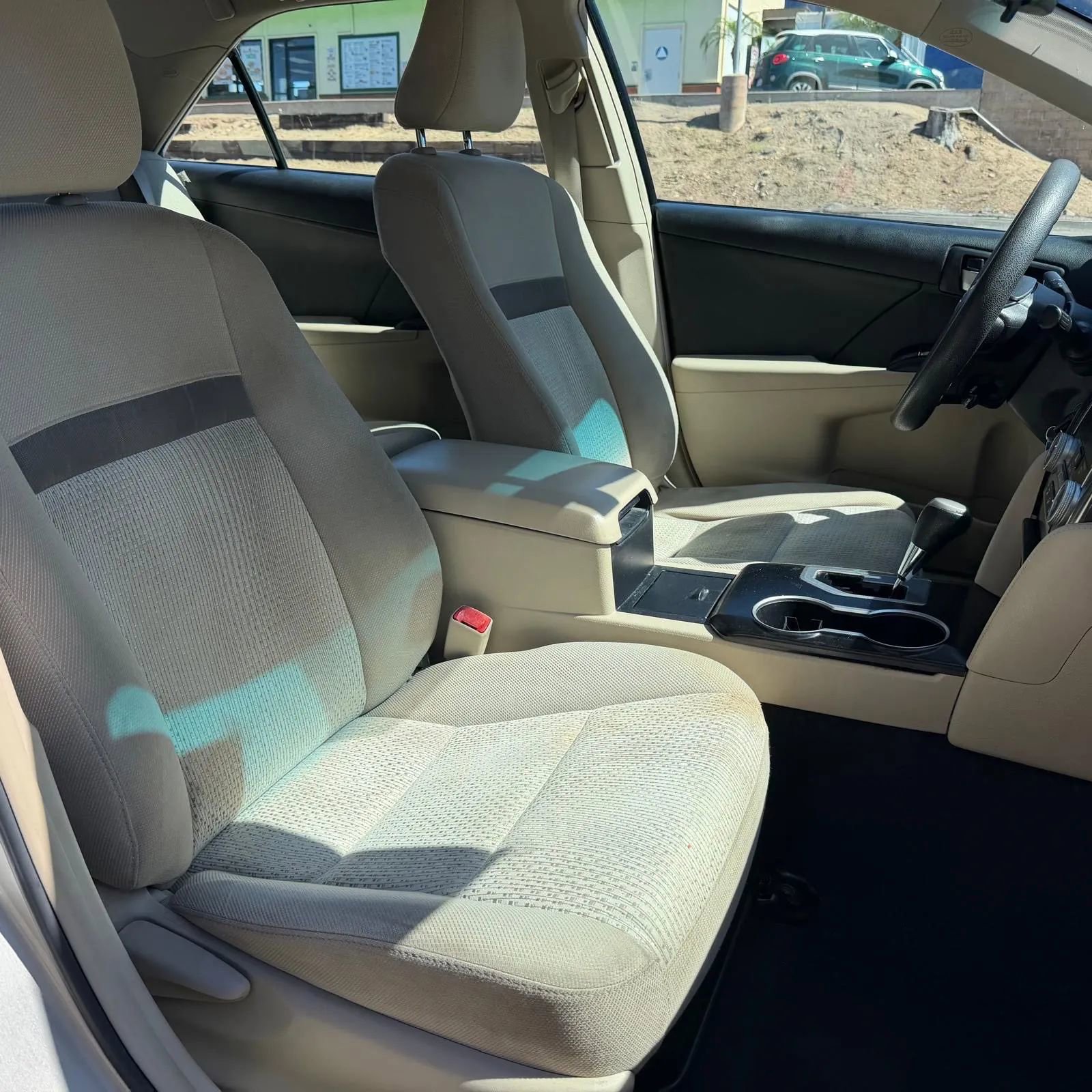 Used 2013 Toyota Camry LE image 14