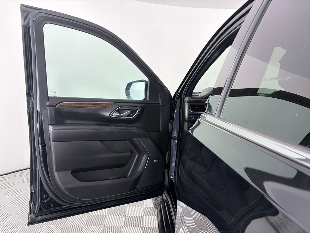 Used 2021 Chevrolet Suburban High Country AWD/4WD image 10