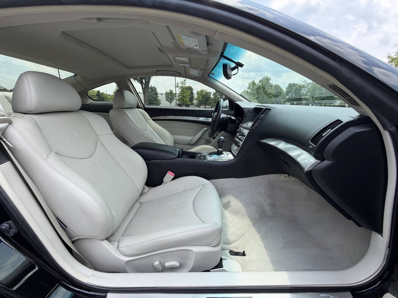 Used 2014 INFINITI Q60 Journey w/ Premium Package RWD image 17