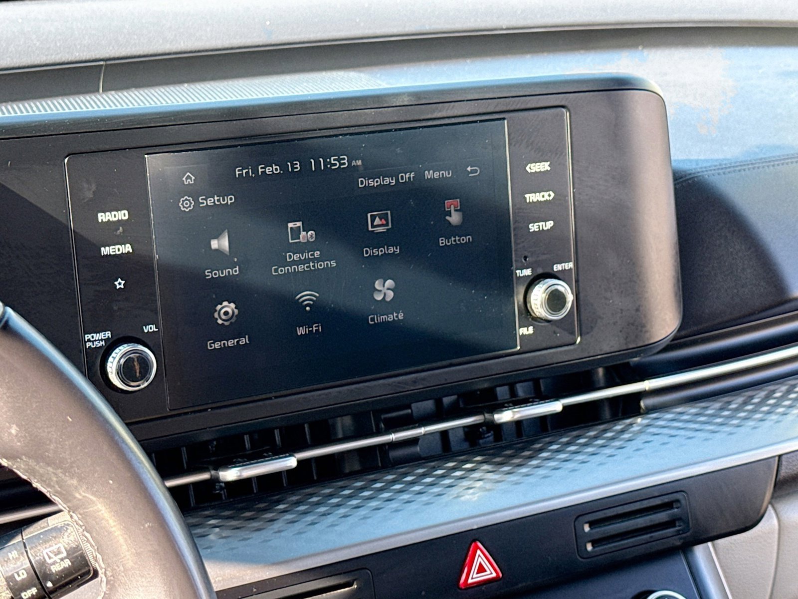 Used 2023 Kia Carnival LX image 10