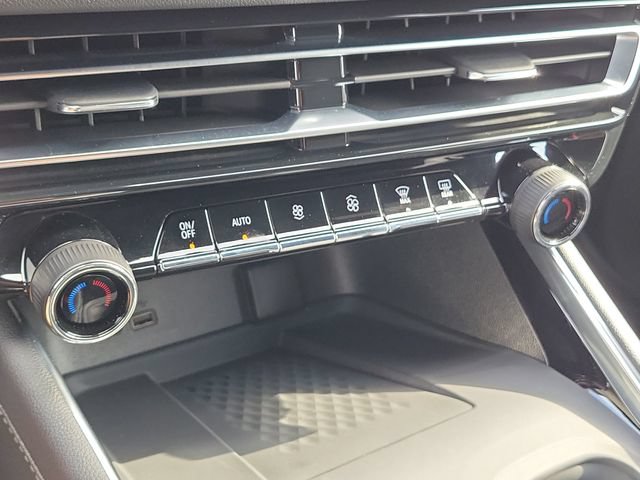 Certified 2025 Chevrolet Traverse High Country w/ LPO, Floor Liner Package FWD image 37