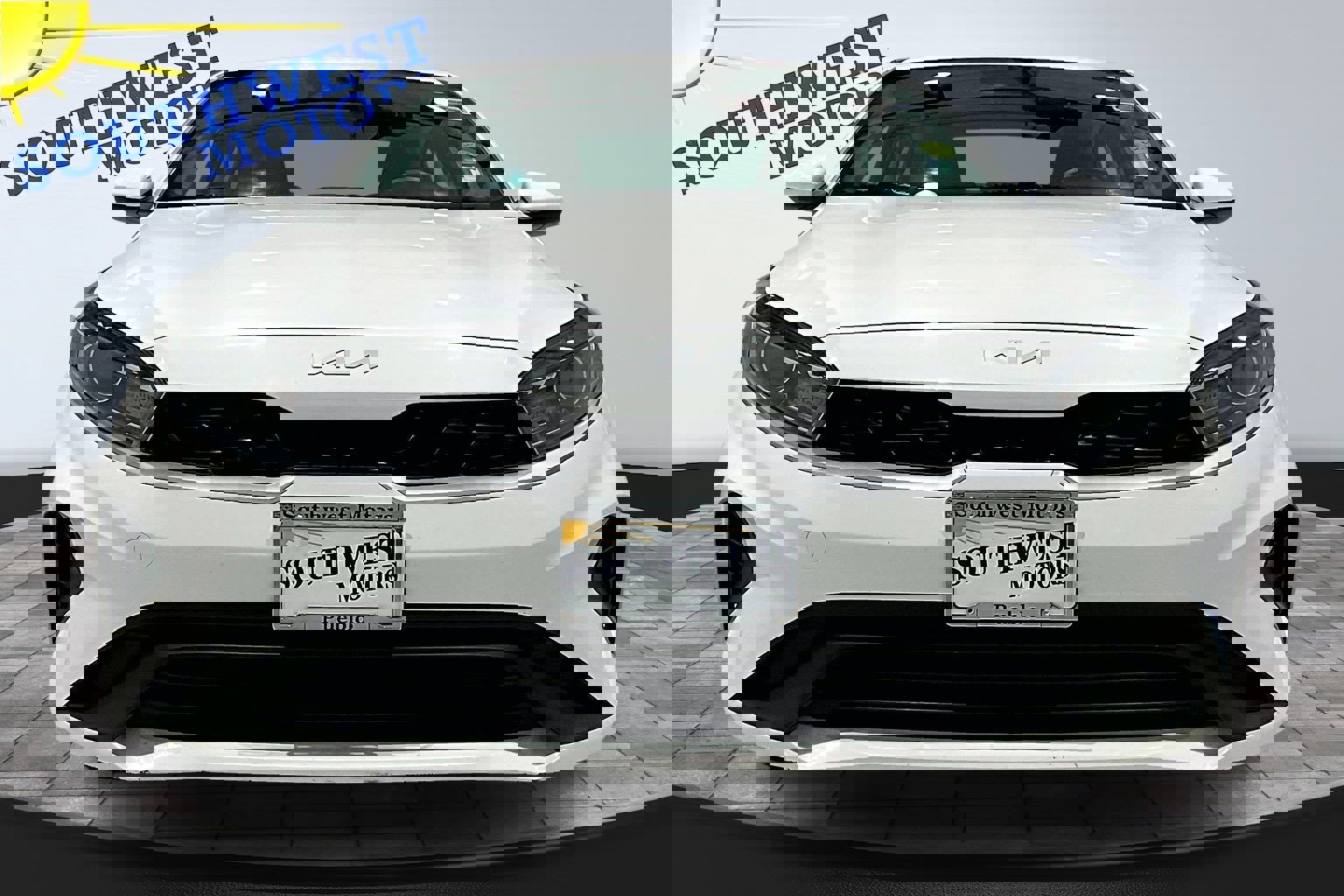 Used 2024 Kia Forte LXS image 2