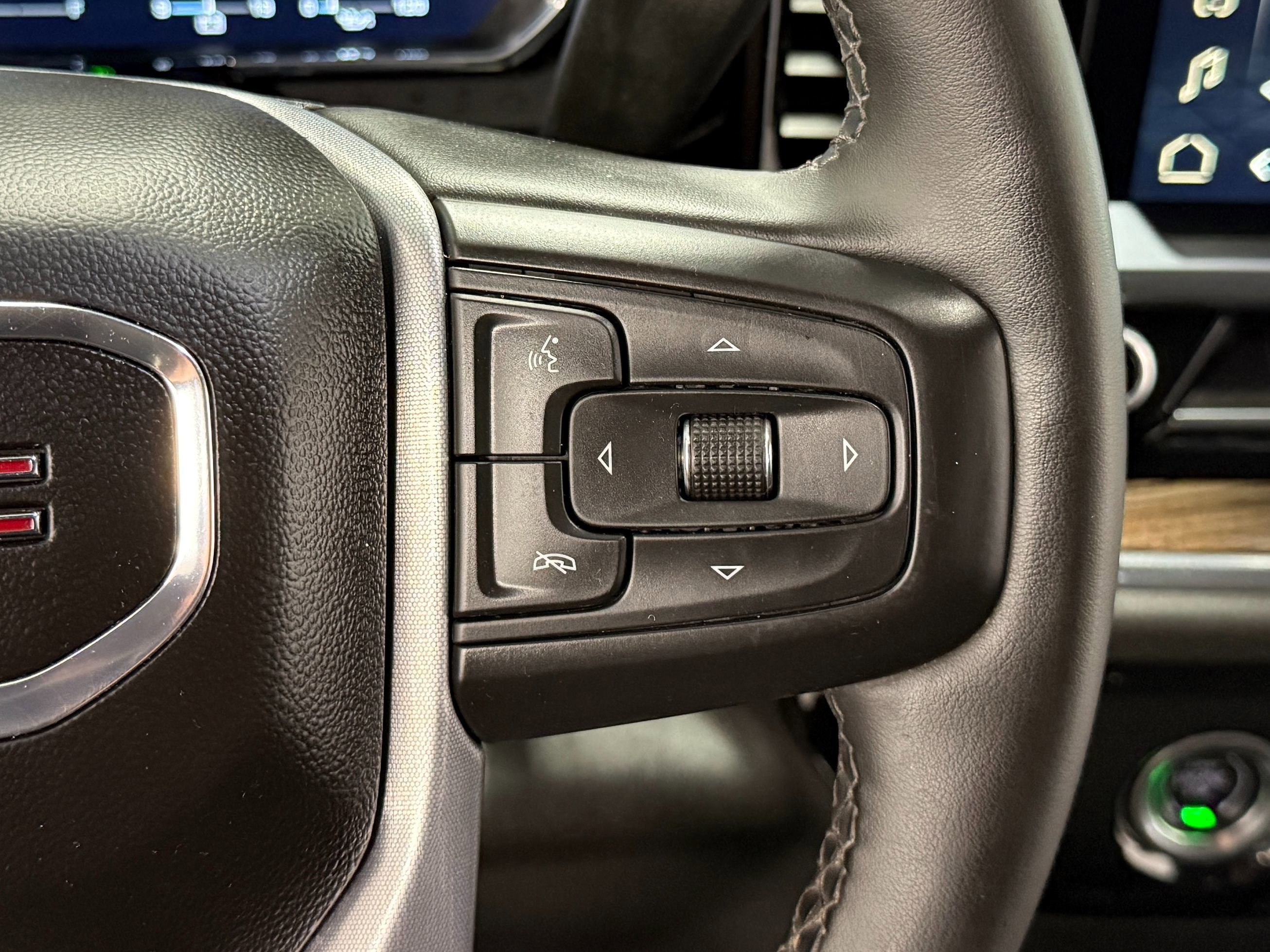 Used 2024 GMC Sierra 1500 Elevation AWD/4WD image 18